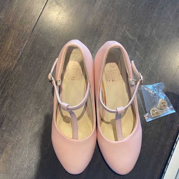 S2 designed high heels - Picture 2 of 3